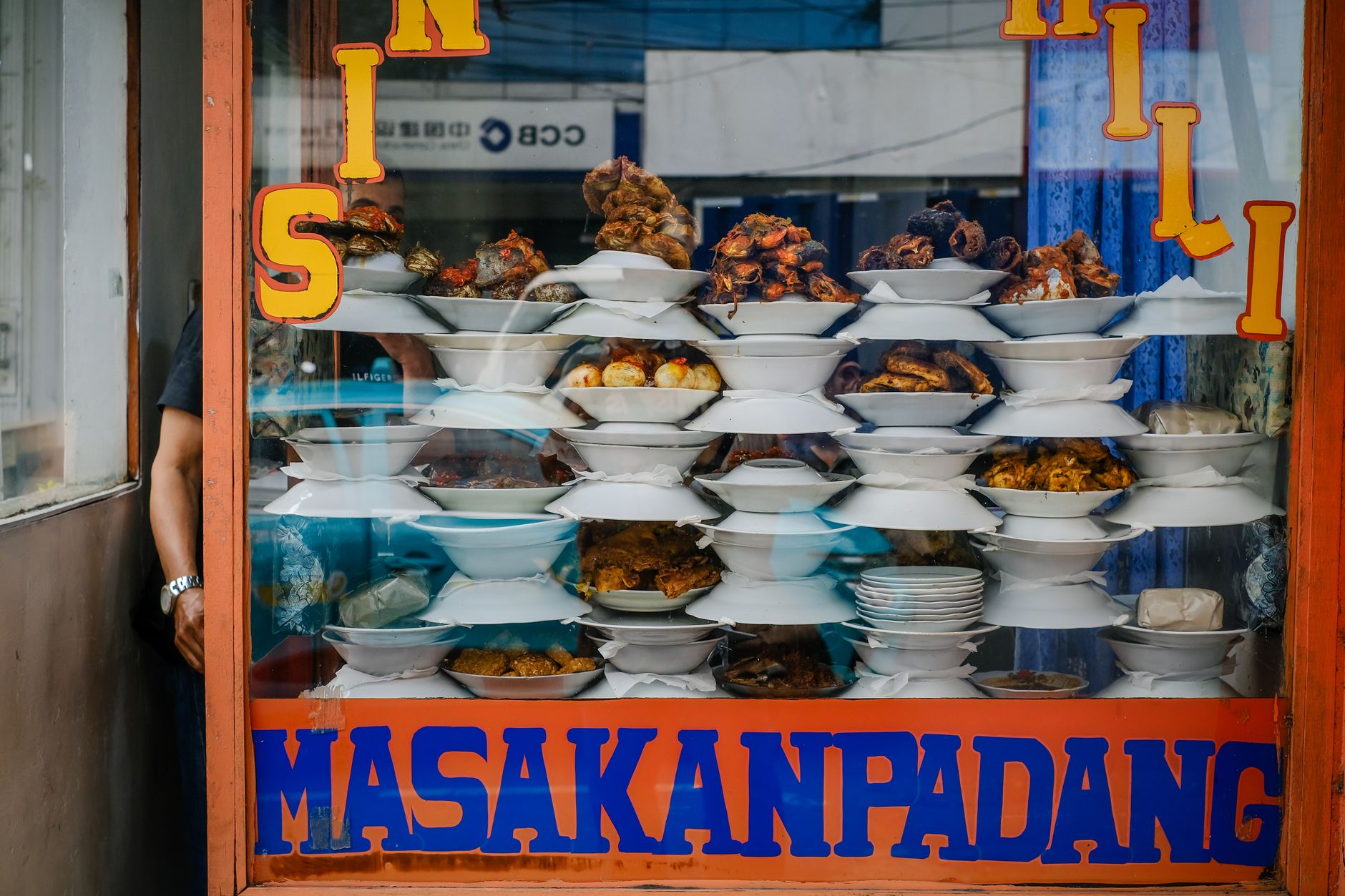 Suasana Restoran Sederhana